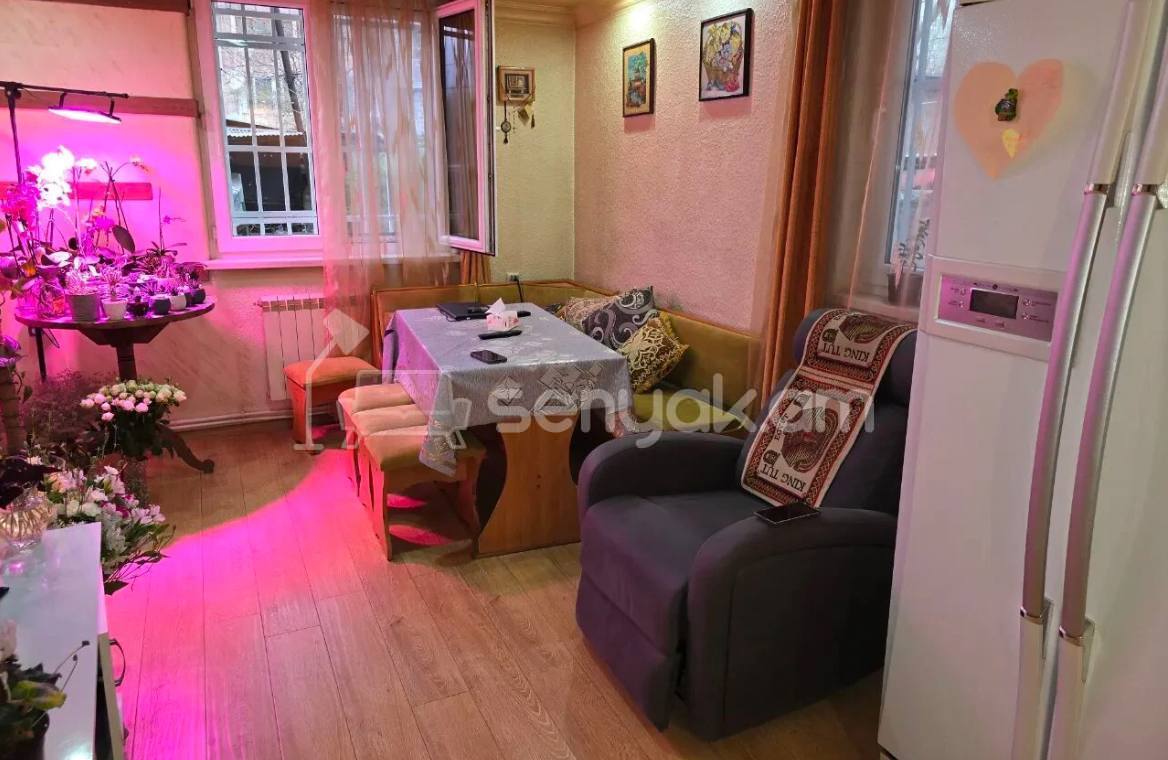 4 Սենյականոց Բնակարան Քարե Շենքում, 91քմ, 1/4 հարկ, Կապիտալ Վերանորոգված