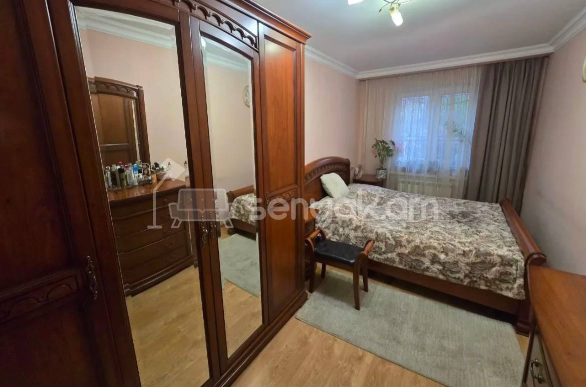 4 Սենյականոց Բնակարան Քարե Շենքում, 91քմ, 1/4 հարկ, Կապիտալ Վերանորոգված