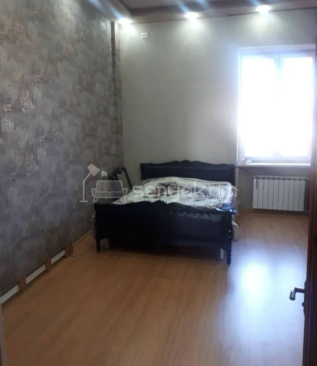 3 Սենյականոց Բնակարան Քարե Շենքում, 98քմ, 6/6 հարկ, Կապիտալ Վերանորոգված