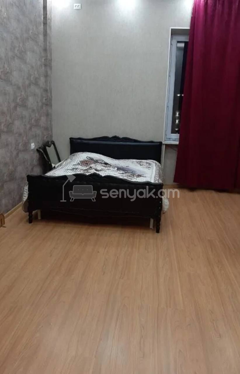 3 Սենյականոց Բնակարան Քարե Շենքում, 98քմ, 6/6 հարկ, Կապիտալ Վերանորոգված