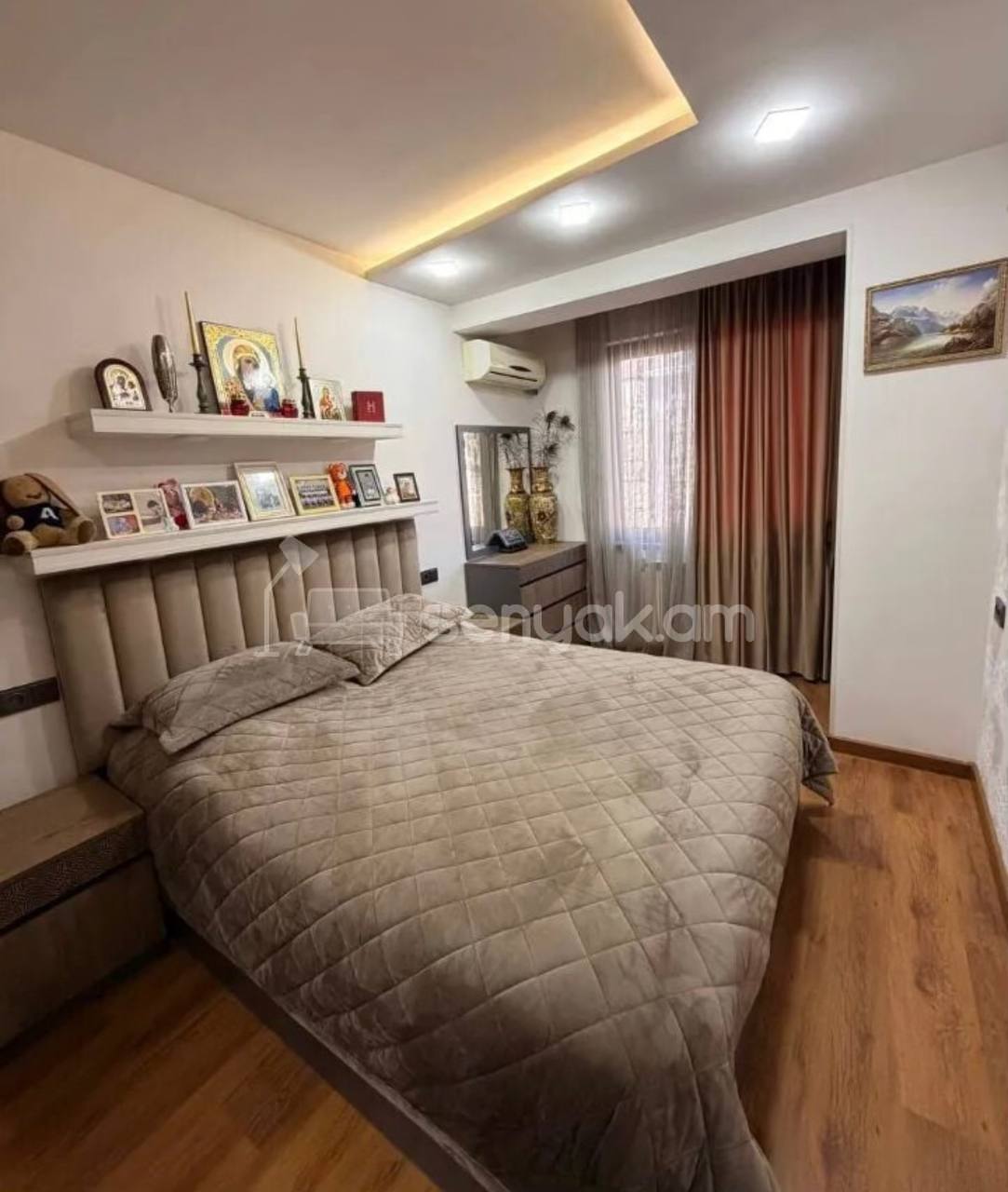 4 Սենյականոց Բնակարան Քարե Շենքում, 100քմ, 2/5 հարկ, Կապիտալ Վերանորոգված