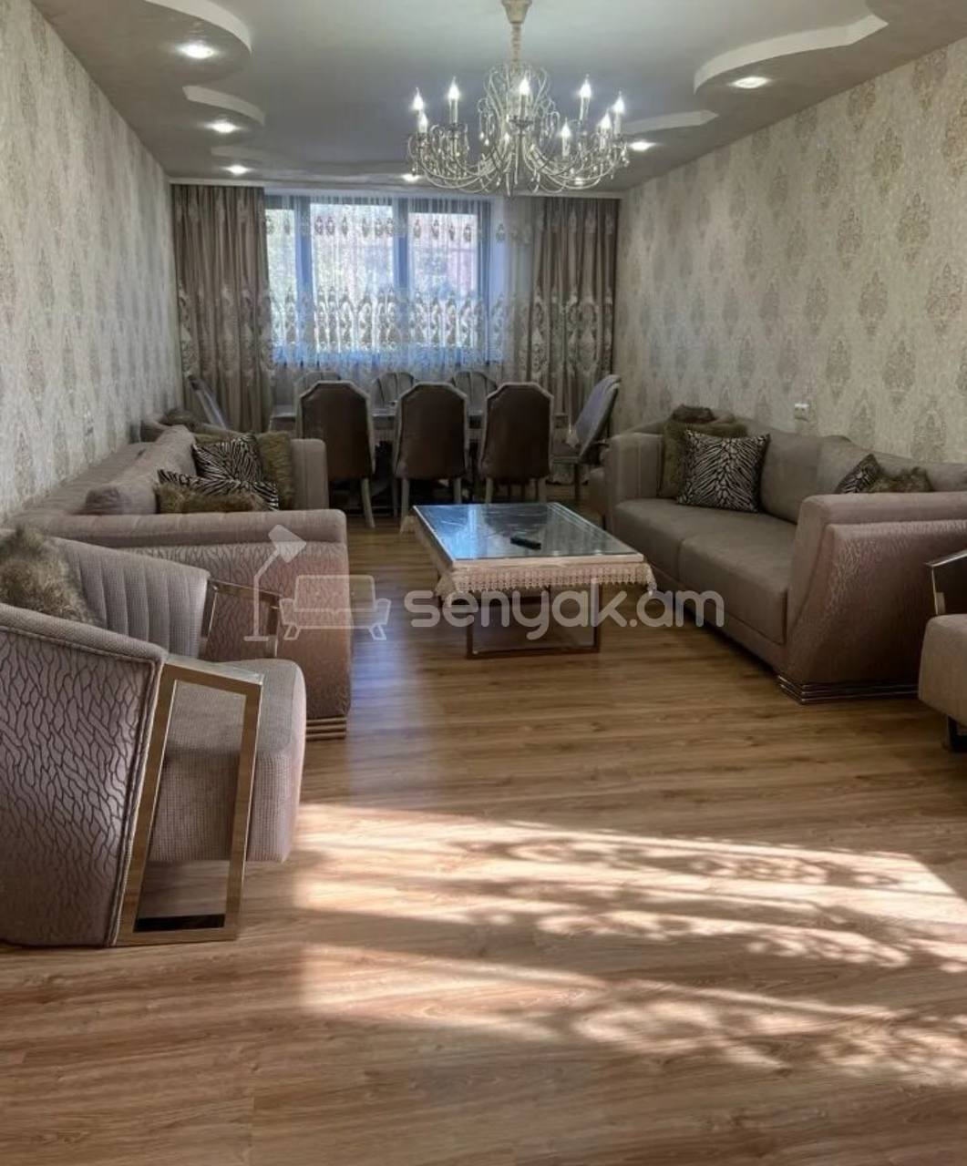 4 Սենյականոց Բնակարան Քարե Շենքում, 120քմ, 3/5 հարկ, Կապիտալ Վերանորոգված