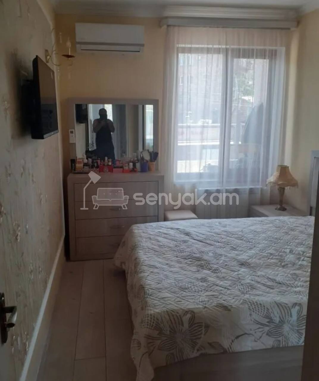 4 Սենյականոց Բնակարան Քարե Շենքում, 93քմ, 2/5 հարկ, Դիզայներական Վերանորոգված