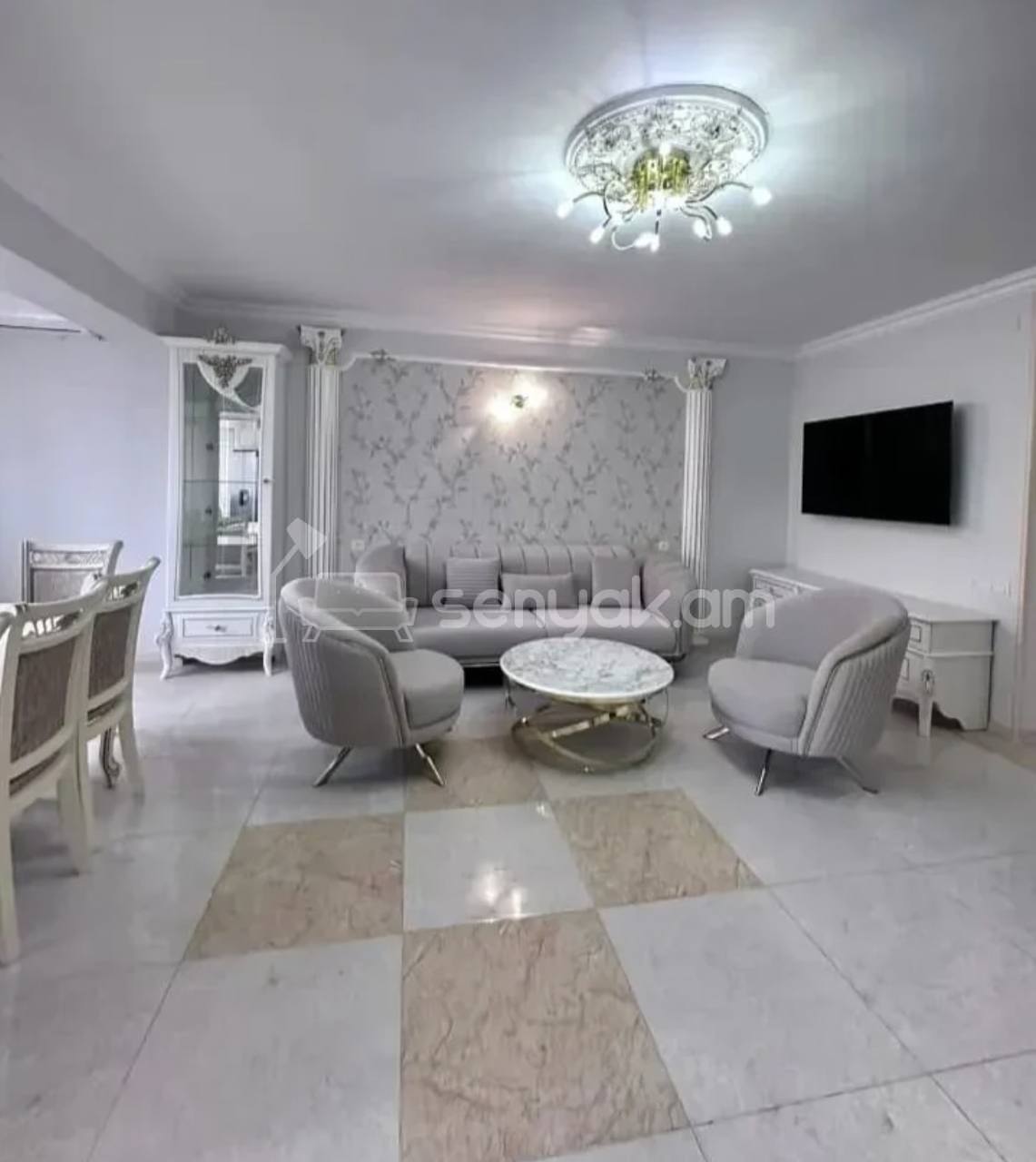 4 Սենյականոց Բնակարան Քարե Շենքում, 93քմ, 2/5 հարկ, Դիզայներական Վերանորոգված