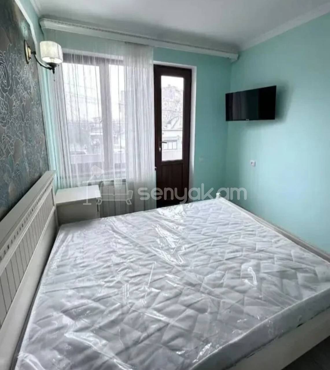 4 Սենյականոց Բնակարան Քարե Շենքում, 93քմ, 2/5 հարկ, Դիզայներական Վերանորոգված