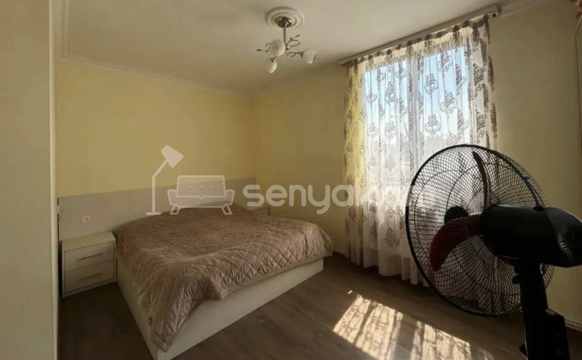 4 Սենյականոց Բնակարան Քարե Շենքում, 107քմ, 1/5 հարկ, Կապիտալ Վերանորոգված