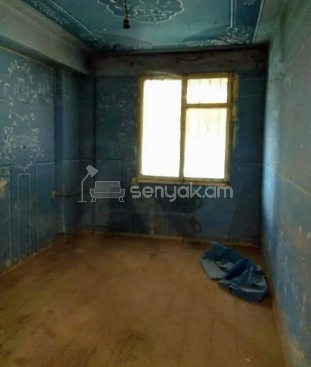 4 Սենյականոց Բնակարան Քարե Շենքում, 95քմ, 1/5 հարկ, Պետական Վիճակում