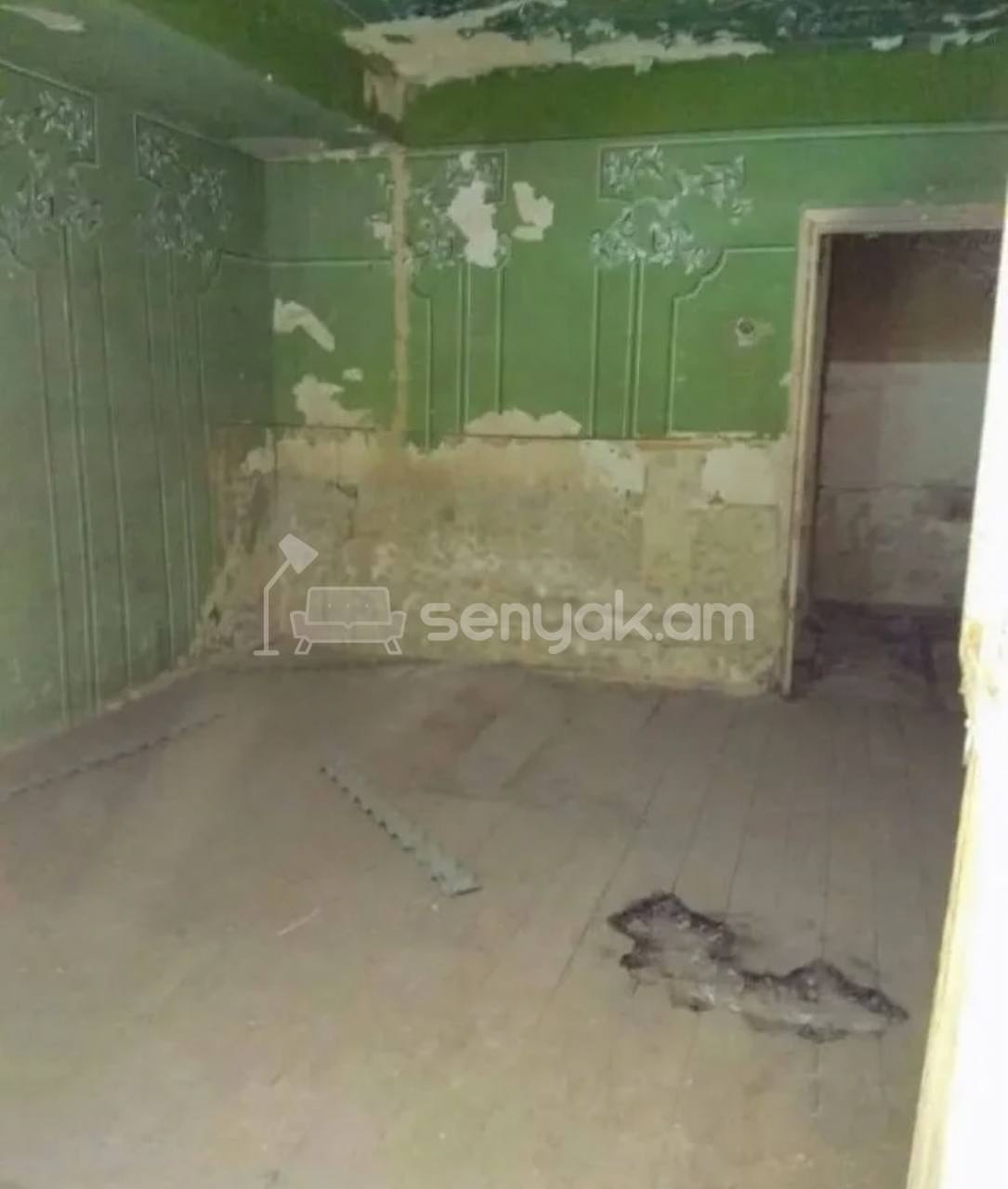 4 Սենյականոց Բնակարան Քարե Շենքում, 95քմ, 1/5 հարկ, Պետական Վիճակում