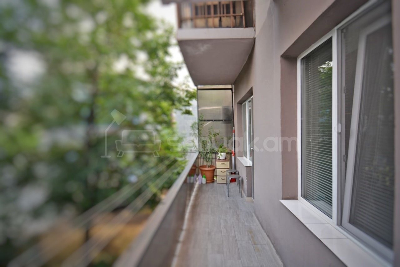 2 Սենյականոց Բնակարան Քարե Շենքում, 52քմ, 2/3 հարկ, Կապիտալ Վերանորոգված