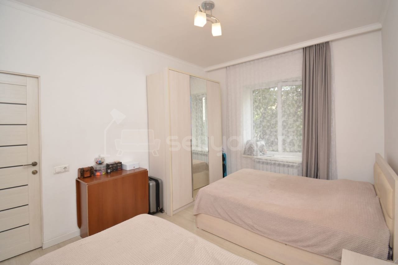 2 Սենյականոց Բնակարան Քարե Շենքում, 52քմ, 2/3 հարկ, Կապիտալ Վերանորոգված