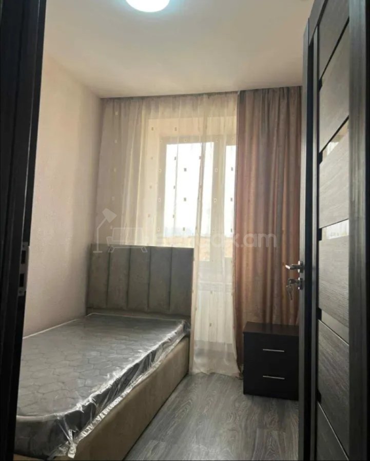 4 Սենյականոց Բնակարան, 100քմ, 8/9 հարկ, Կապիտալ Վերանորոգված, Կահավորված