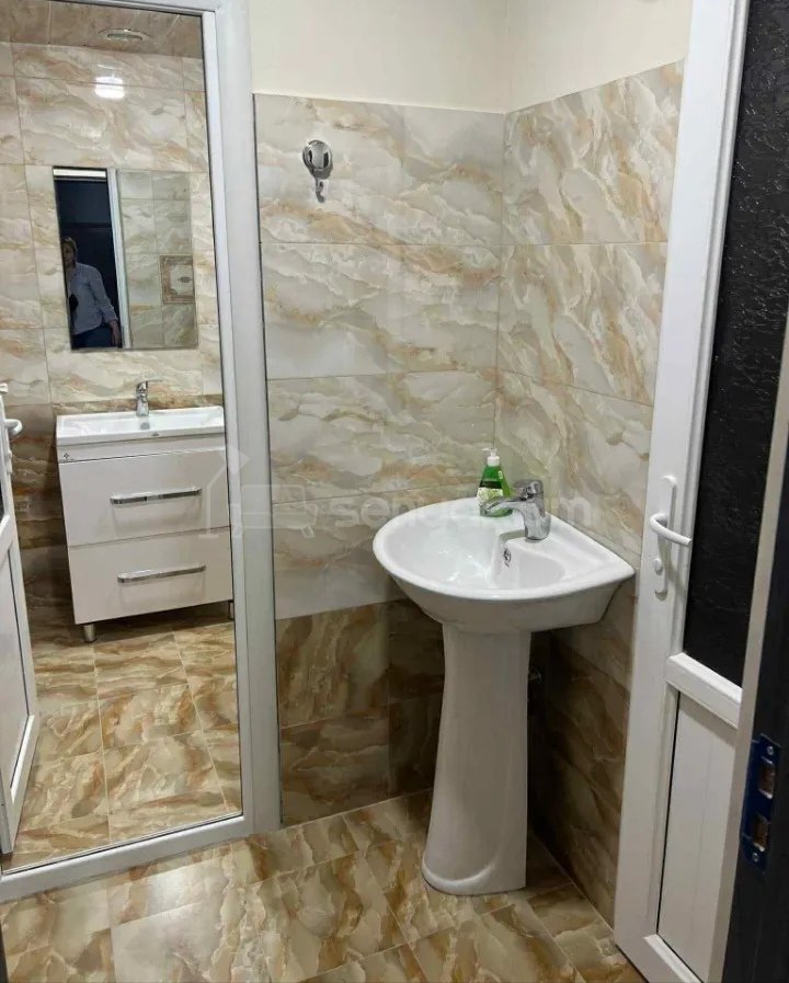 4 Սենյականոց Բնակարան, 100քմ, 8/9 հարկ, Կապիտալ Վերանորոգված, Կահավորված