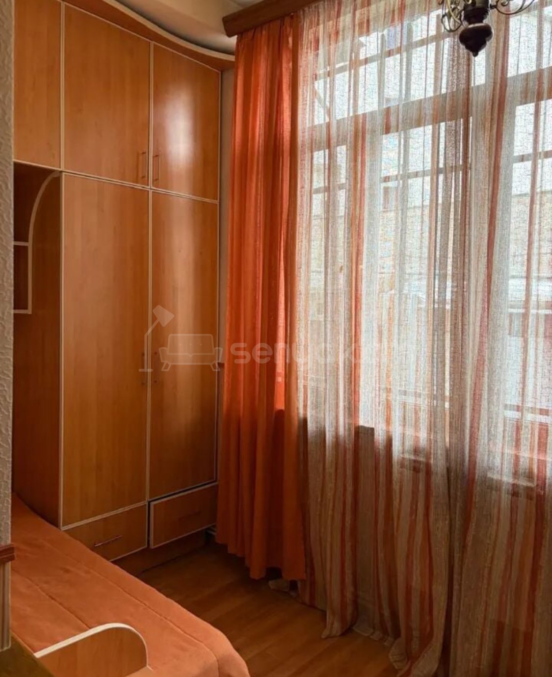 3 Սենյականոց Բնակարան Քարե Շենքում, 65քմ, 2/5 հարկ, Նորմալ Վիճակում, Կահավորված