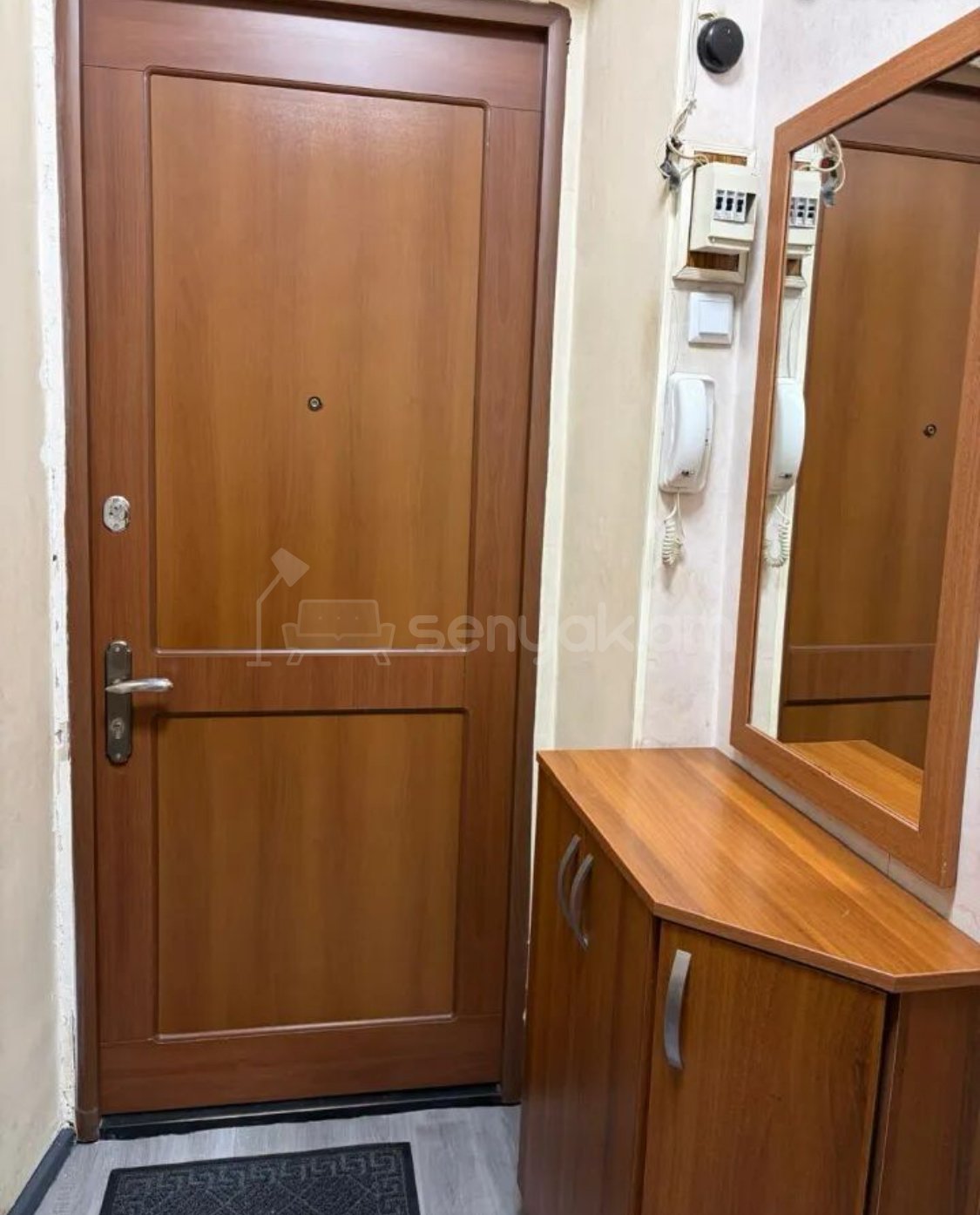 3 Սենյականոց Բնակարան Քարե Շենքում, 65քմ, 2/5 հարկ, Նորմալ Վիճակում, Կահավորված