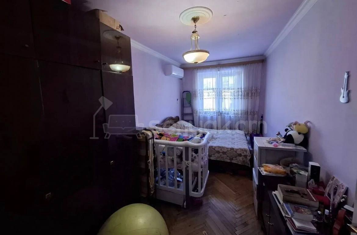 2 Սենյականոց Բնակարան Քարե Շենքում, 50քմ, 4/4 հարկ, Կապիտալ Վերանորոգված