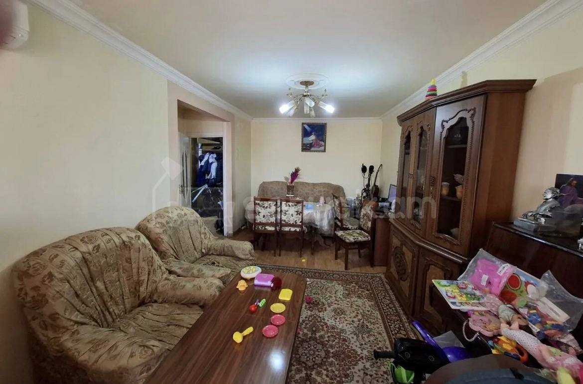 2 Սենյականոց Բնակարան Քարե Շենքում, 50քմ, 4/4 հարկ, Կապիտալ Վերանորոգված