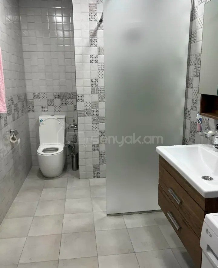 3 Սենյականոց Բնակարան Նորակառույցում, 74քմ, 2/18 հարկ, Դիզայներական Վերանորոգված, Կահավորված, Արևկող