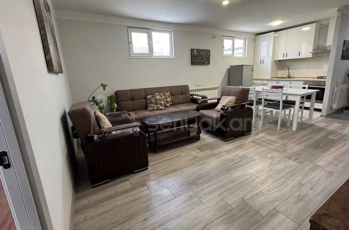 2 Սենյականոց Սեփական Տուն, 50քմ, Կապիտալ Վերանորոգված, Կահավորված