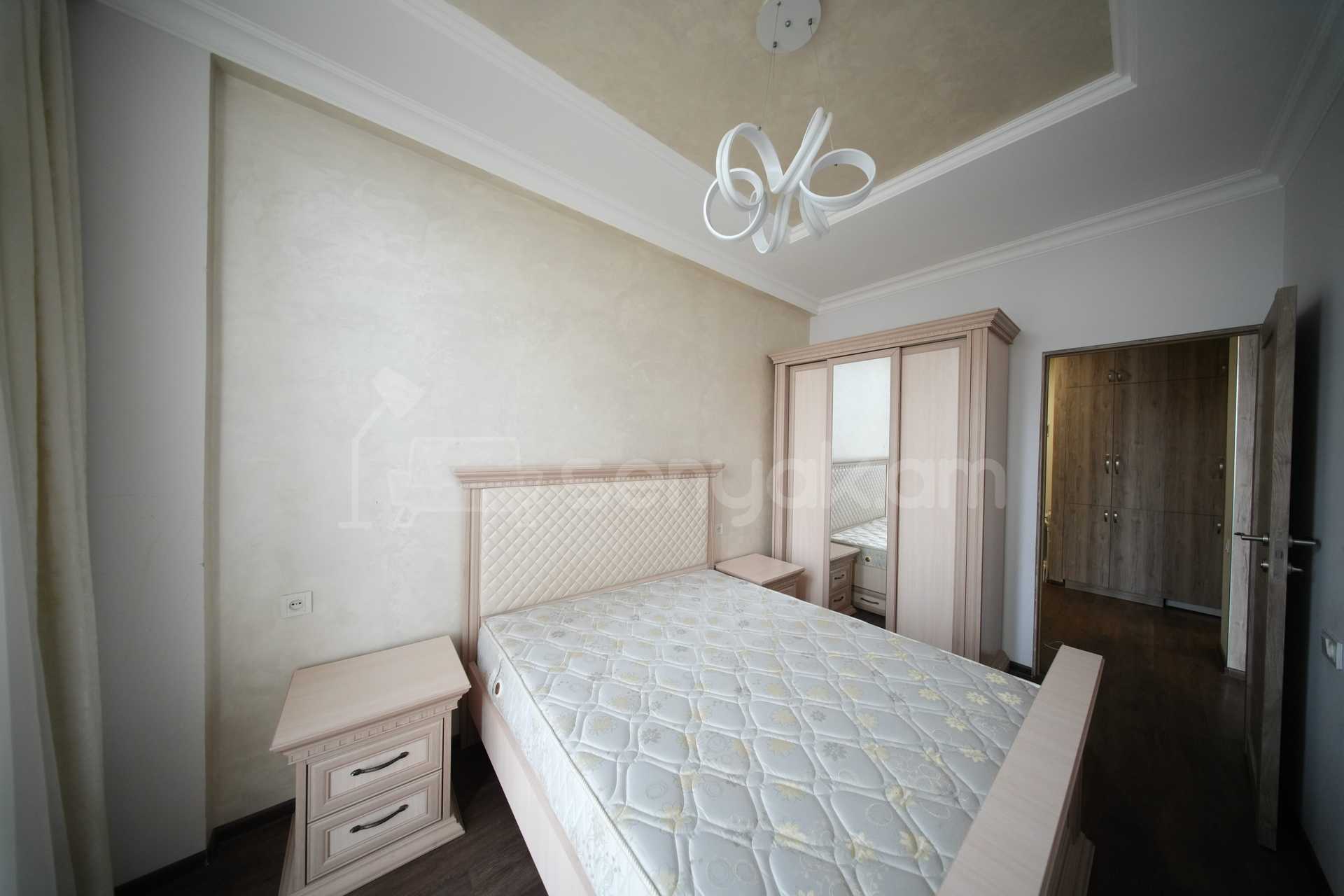 2 Սենյականոց Բնակարան Քարե Շենքում, 44քմ, 5/8 հարկ, Կապիտալ Վերանորոգված