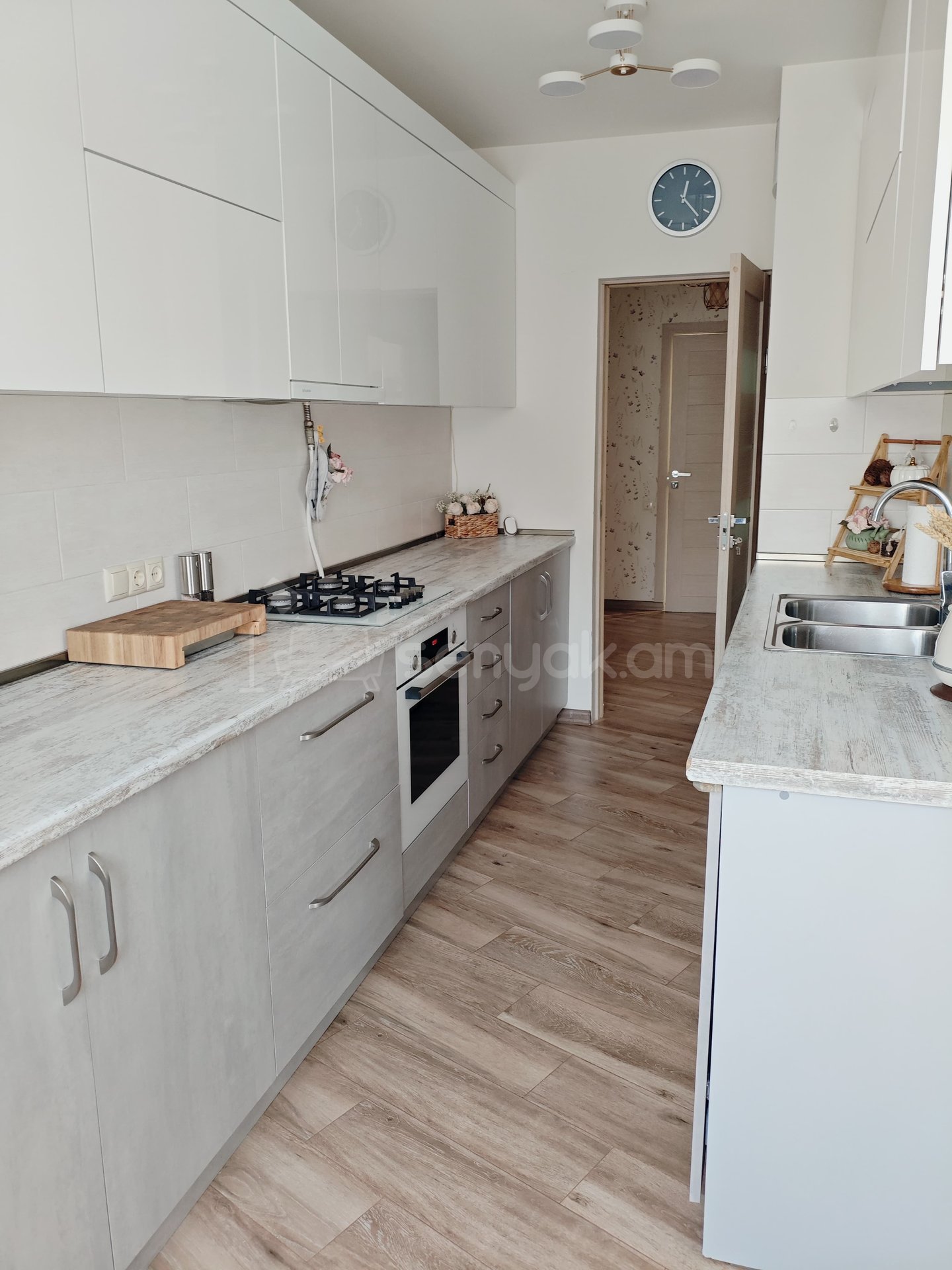 3 Սենյականոց Բնակարան, 90քմ, 3/14 հարկ, Դիզայներական Վերանորոգված