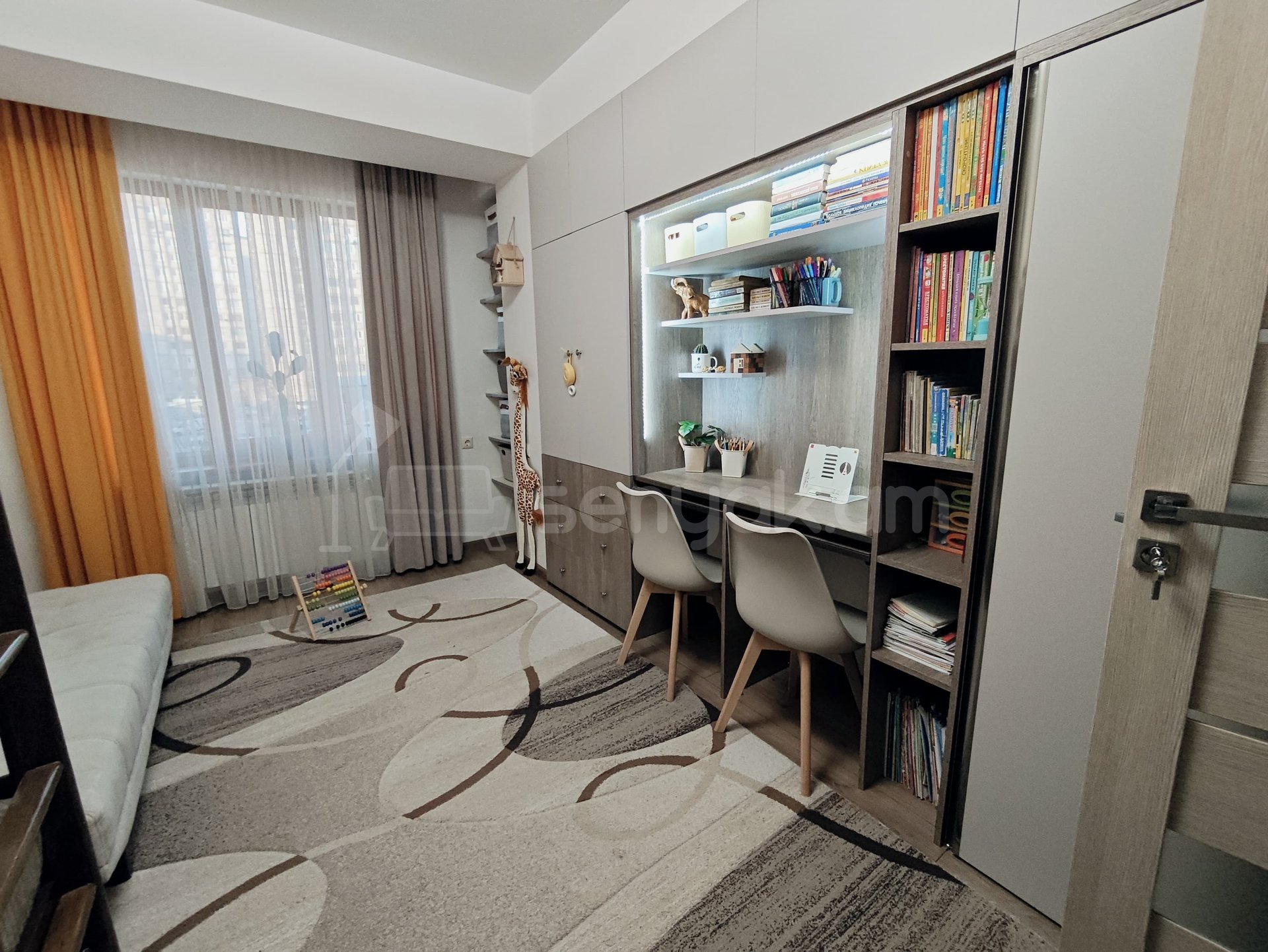 3 Սենյականոց Բնակարան, 90քմ, 3/14 հարկ, Դիզայներական Վերանորոգված