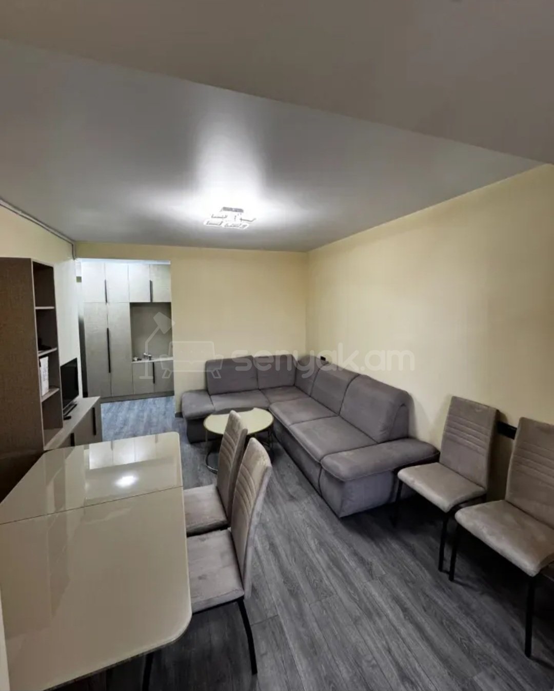 2 Սենյականոց Բնակարան Քարե Շենքում, 42քմ, 4/5 հարկ, Կապիտալ Վերանորոգված, Կահավորված, Արևկող