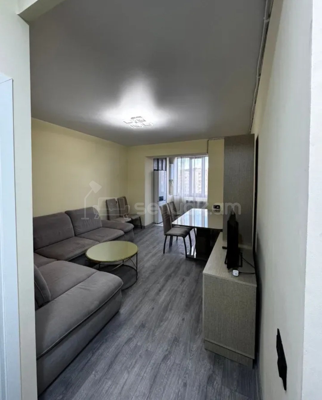 2 Սենյականոց Բնակարան Քարե Շենքում, 42քմ, 4/5 հարկ, Կապիտալ Վերանորոգված, Կահավորված, Արևկող