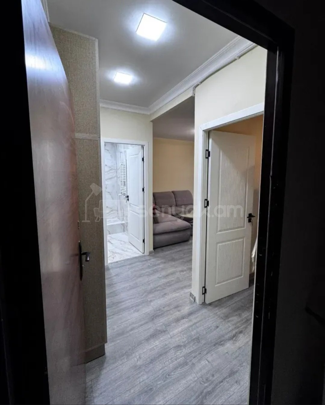 2 Սենյականոց Բնակարան Քարե Շենքում, 42քմ, 4/5 հարկ, Կապիտալ Վերանորոգված, Կահավորված, Արևկող