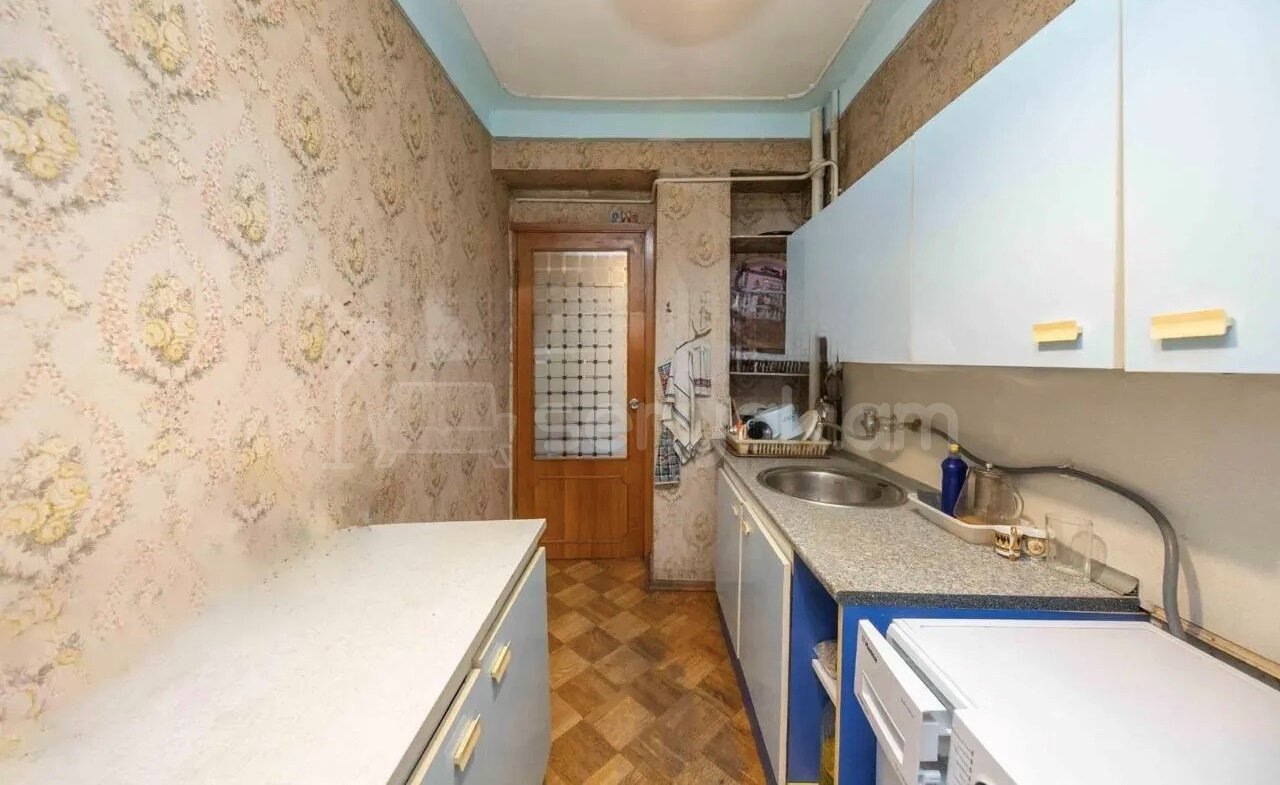 4 Սենյականոց Բնակարան, 82քմ, 3/9 հարկ, Նորմալ Վիճակում