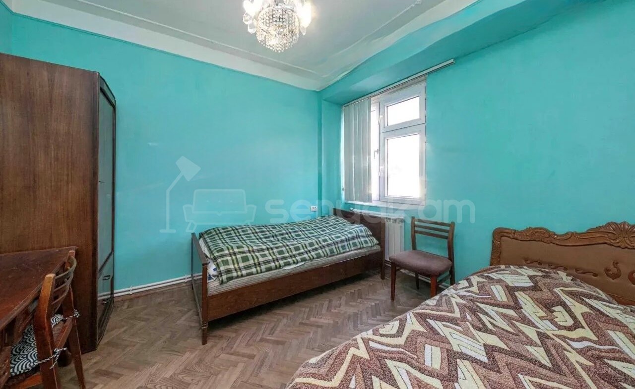 4 Սենյականոց Բնակարան, 82քմ, 3/9 հարկ, Նորմալ Վիճակում