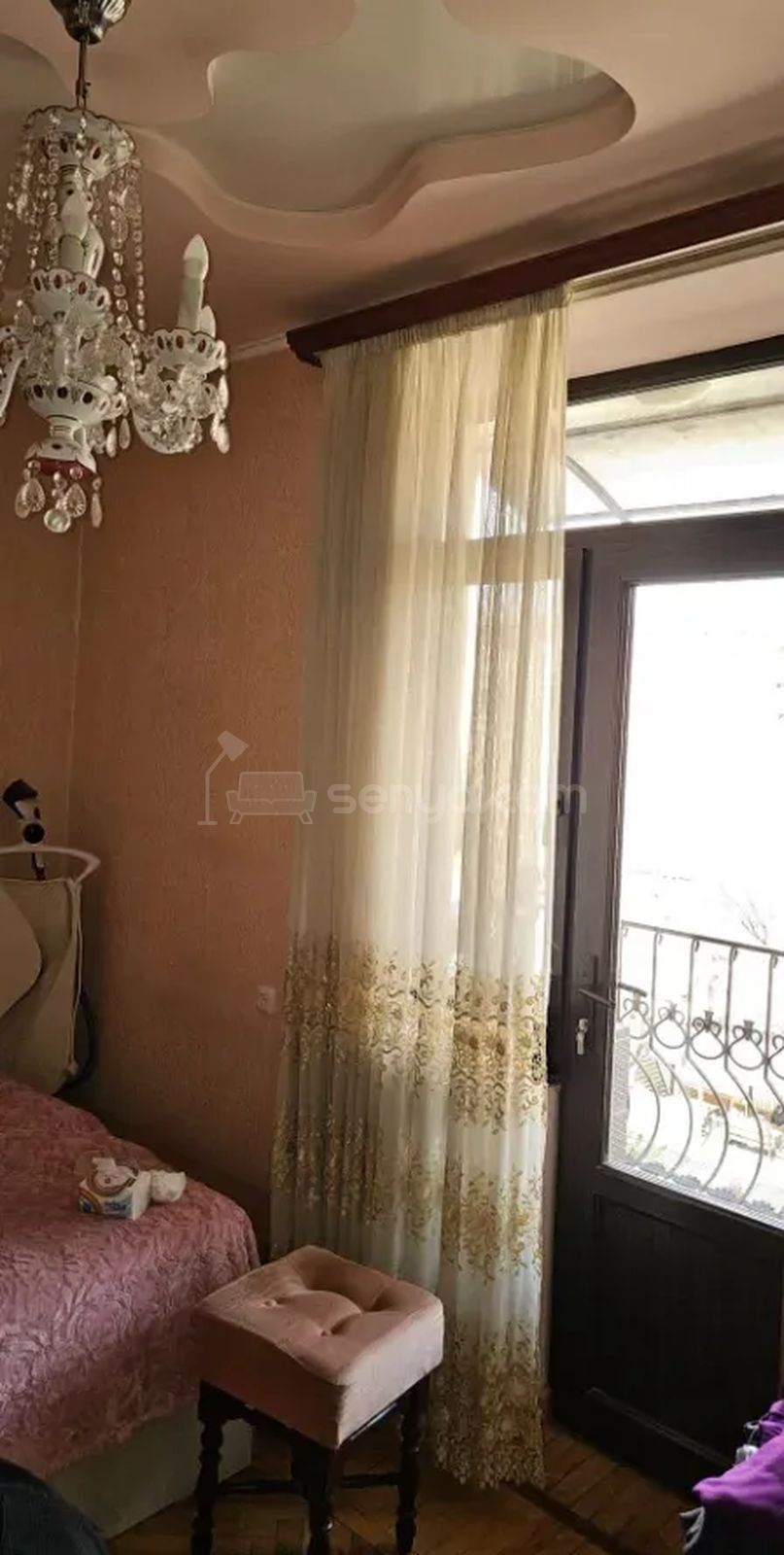 3 Սենյականոց Բնակարան Քարե Շենքում, 59քմ, 4/5 հարկ, Կապիտալ Վերանորոգված