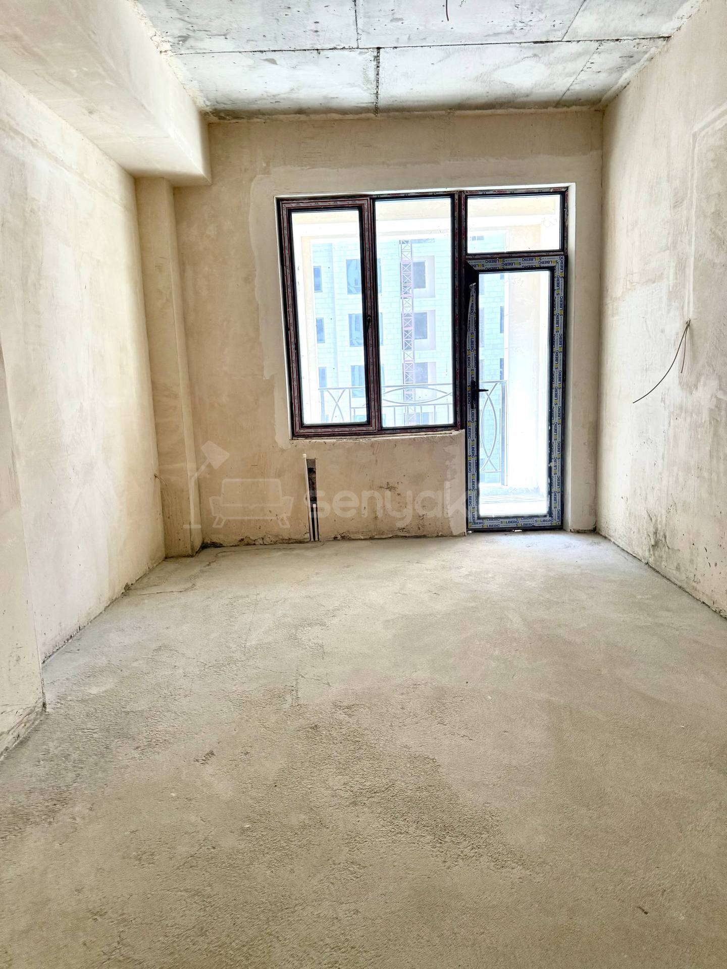 4 Սենյականոց Բնակարան Նորակառույցում, 113քմ, 4/16 հարկ, Պետական Վիճակում