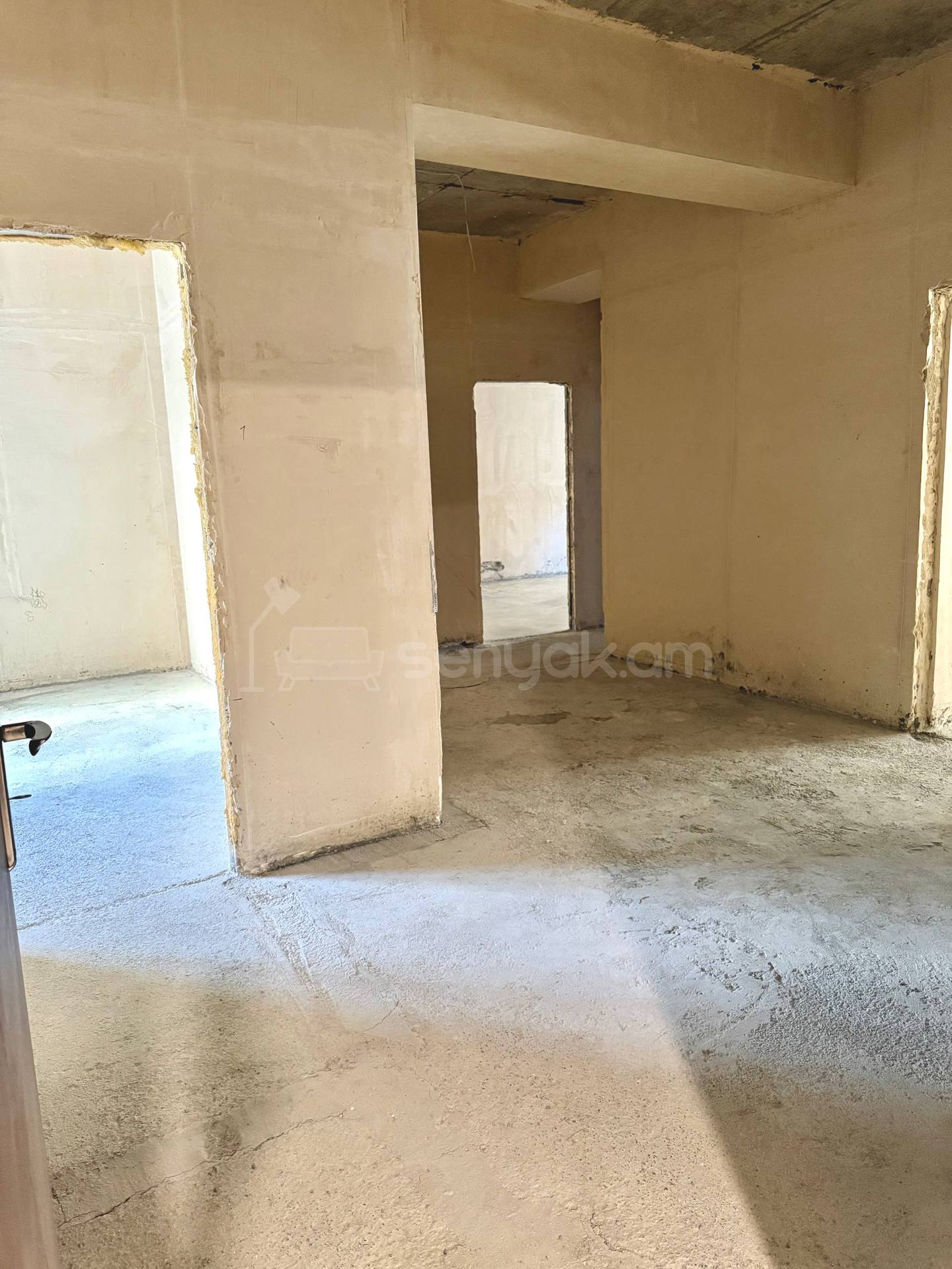 4 Սենյականոց Բնակարան Նորակառույցում, 113քմ, 4/16 հարկ, Պետական Վիճակում