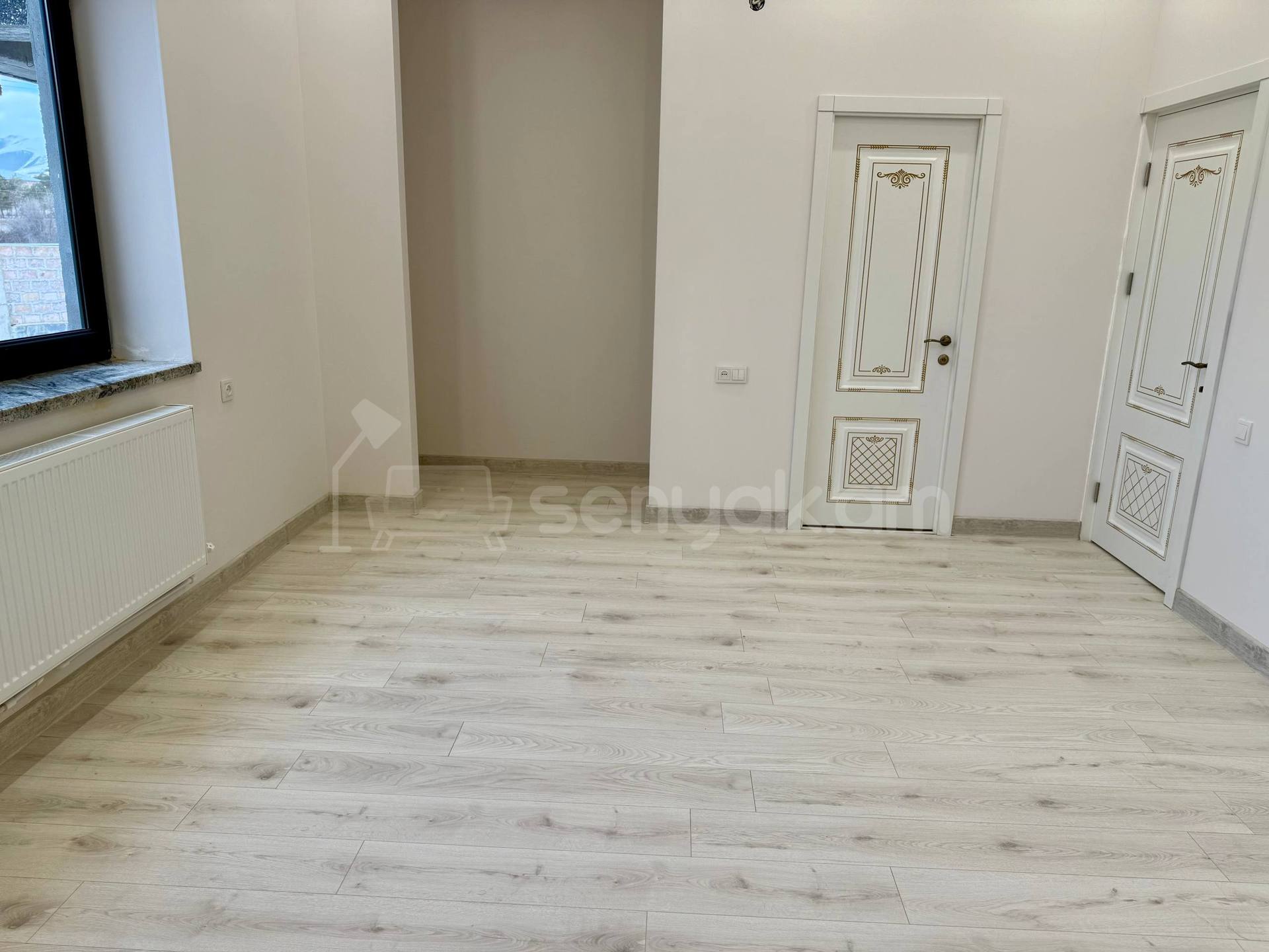 4 Սենյականոց Շքեղ Առանձնատուն, 192քմ, Ավտոտնակով