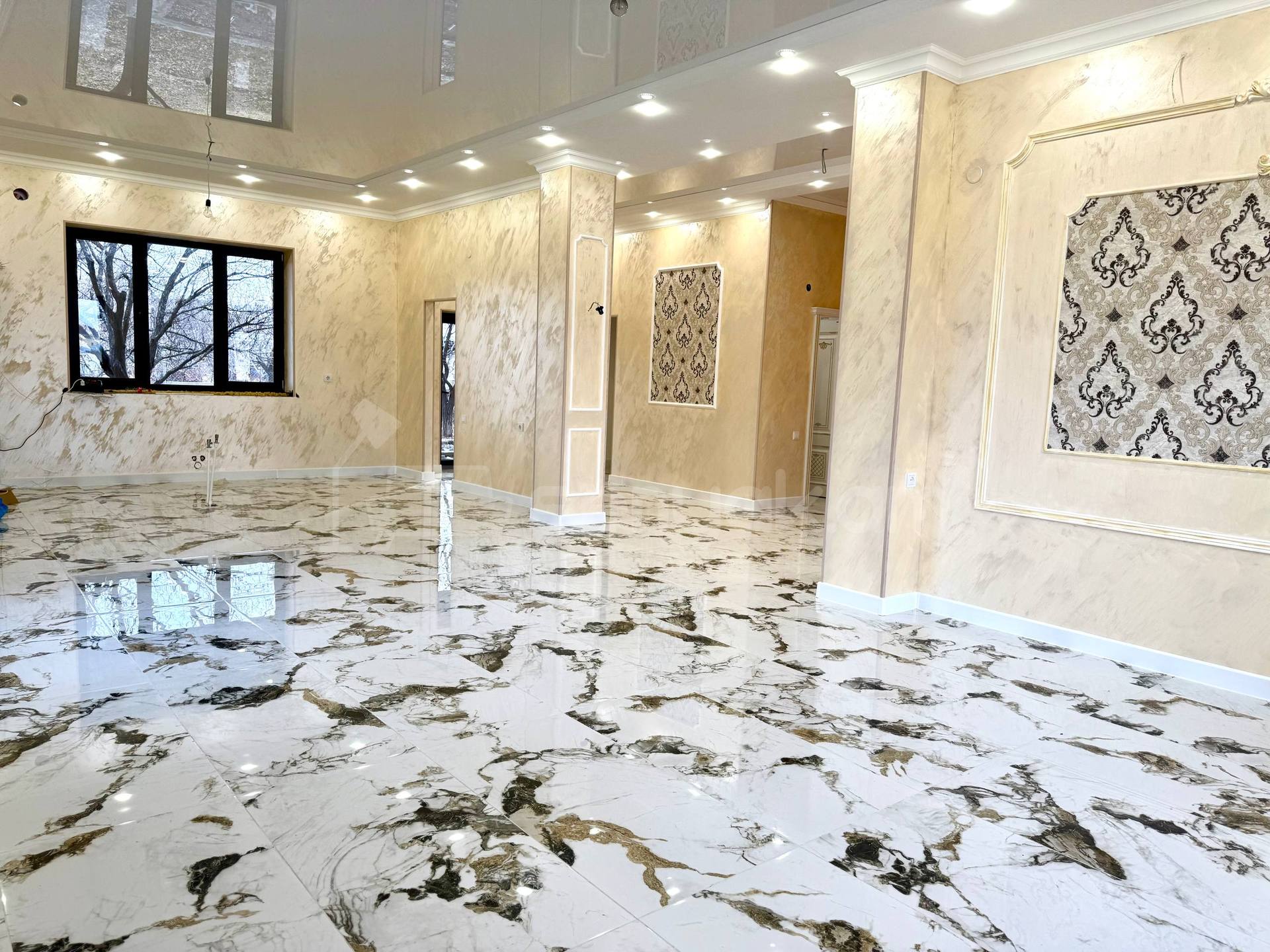 4 Սենյականոց Շքեղ Առանձնատուն, 192քմ, Ավտոտնակով