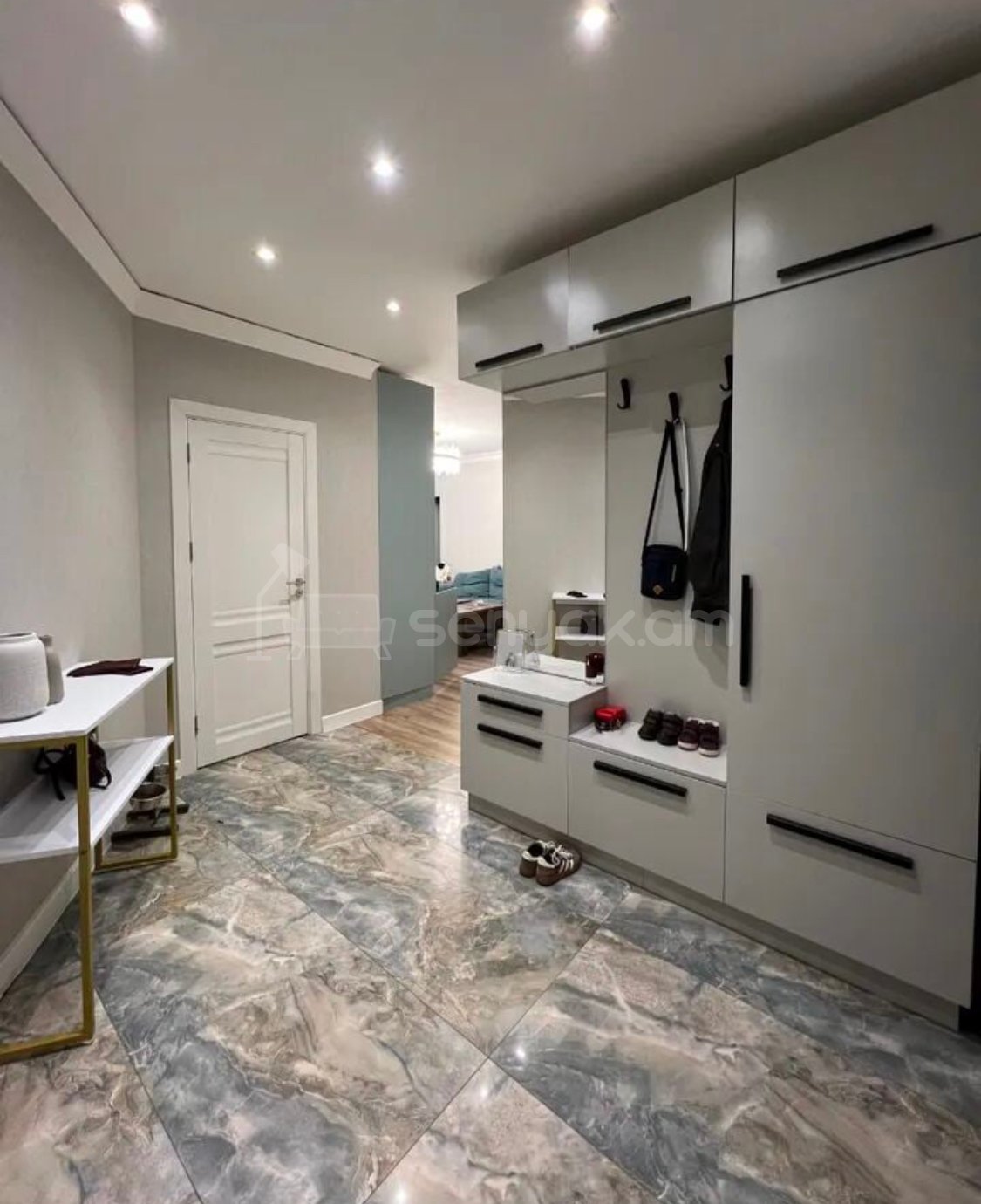 3 Սենյականոց Բնակարան, 70քմ, 4/16 հարկ, Դիզայներական Վերանորոգված