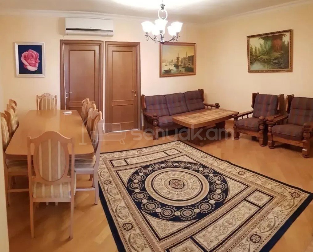 3 Սենյականոց Բնակարան Քարե Շենքում, 90քմ, 3/6 հարկ, Կապիտալ Վերանորոգված, Կահավորված