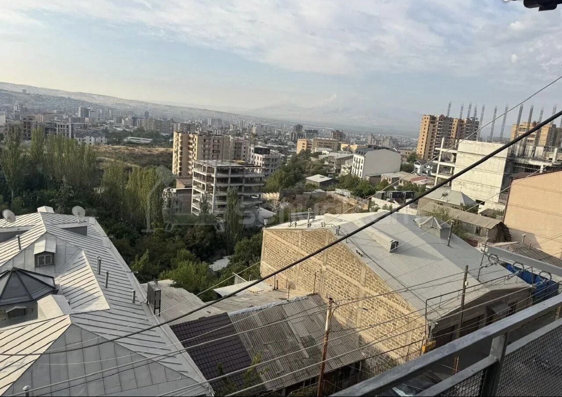 2 Սենյականոց Բնակարան Քարե Շենքում, 54քմ, 5/5 հարկ, Կապիտալ Վերանորոգված