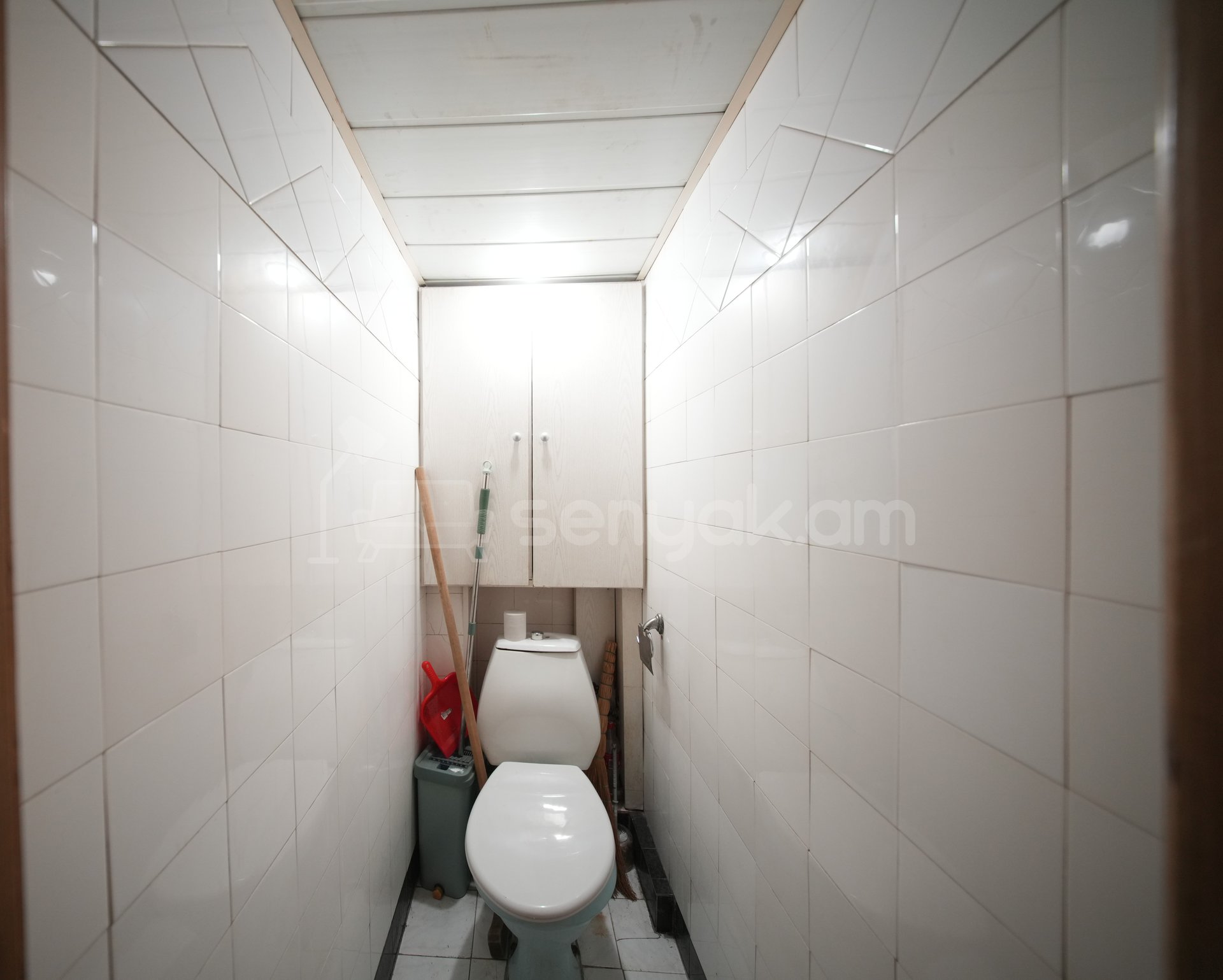 3 Սենյականոց Բնակարան Քարե Շենքում, 81քմ, 4/5 հարկ, Կապիտալ Վերանորոգված