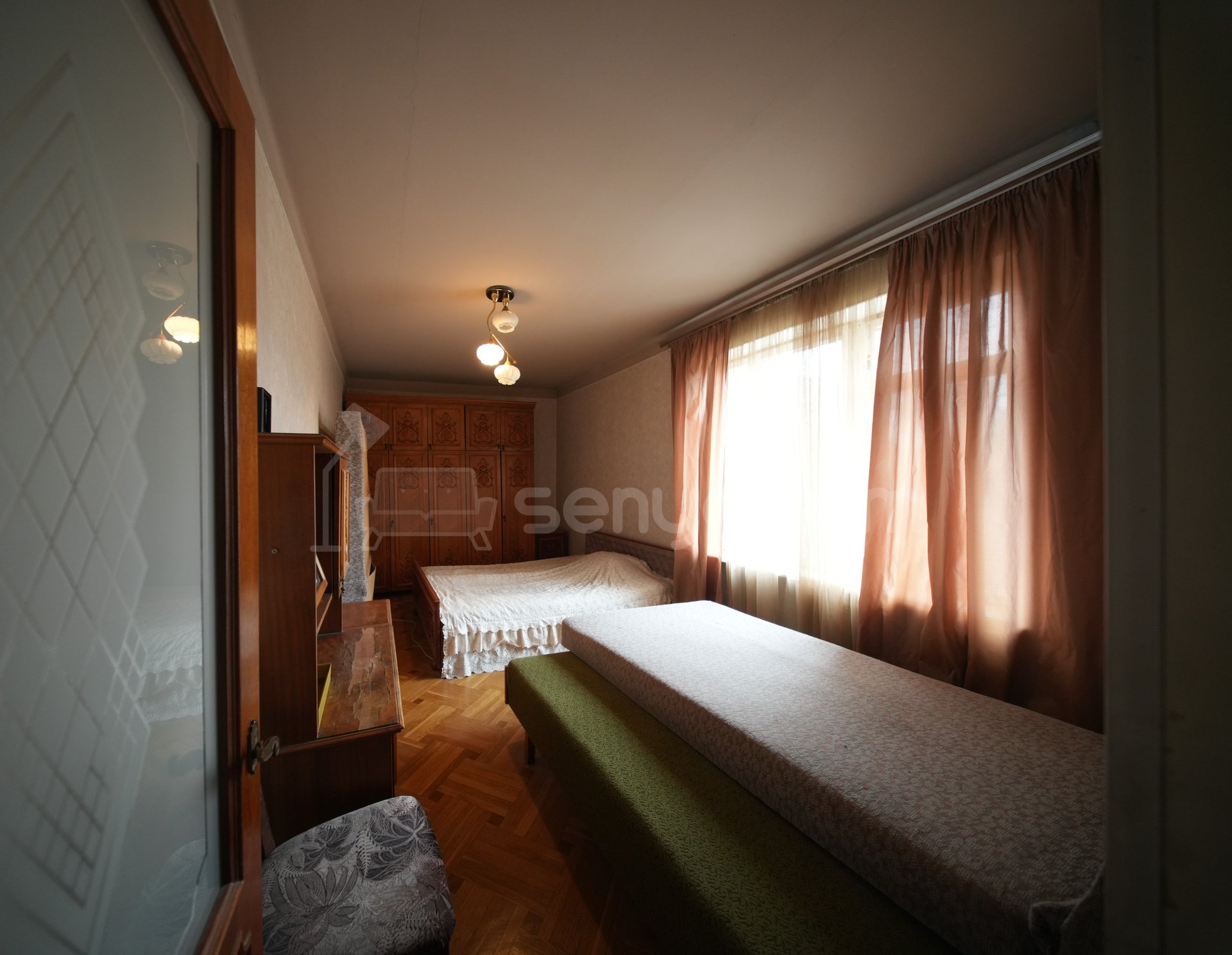 3 Սենյականոց Բնակարան Քարե Շենքում, 81քմ, 4/5 հարկ, Կապիտալ Վերանորոգված