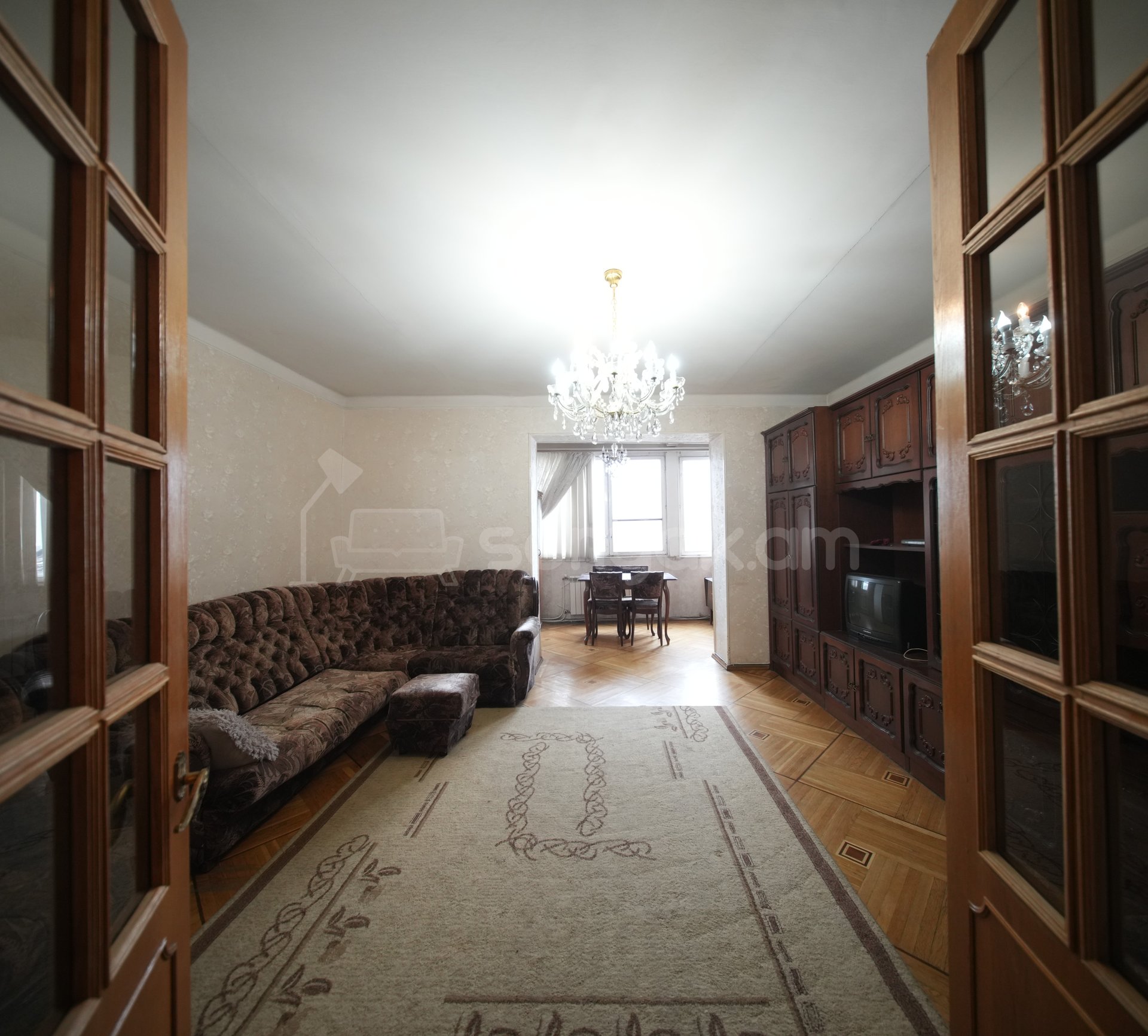 3 Սենյականոց Բնակարան Քարե Շենքում, 81քմ, 4/5 հարկ, Կապիտալ Վերանորոգված