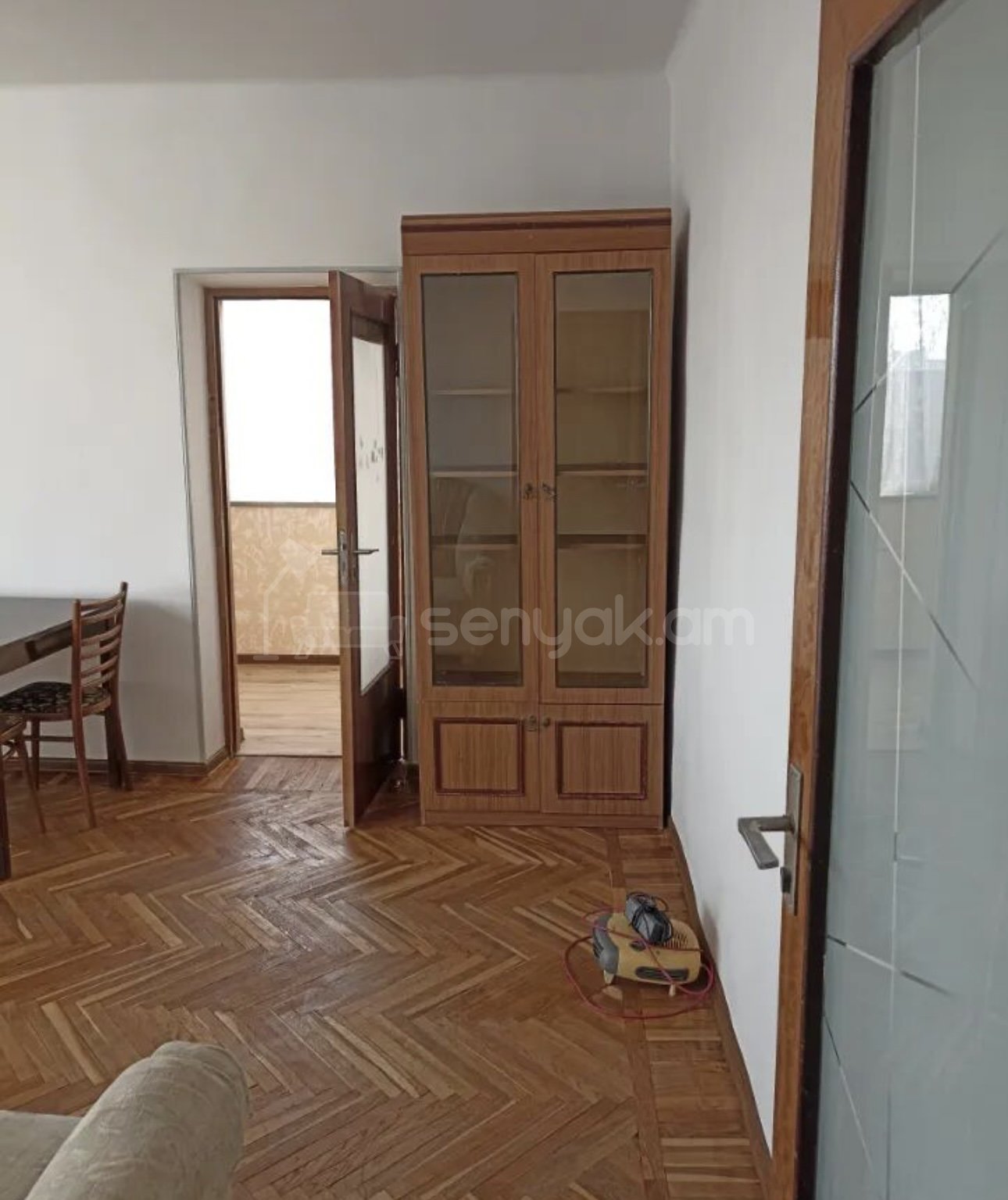 2 Սենյականոց Բնակարան Քարե Շենքում, 60քմ, 4/5 հարկ, Կապիտալ Վերանորոգված, Կահավորված