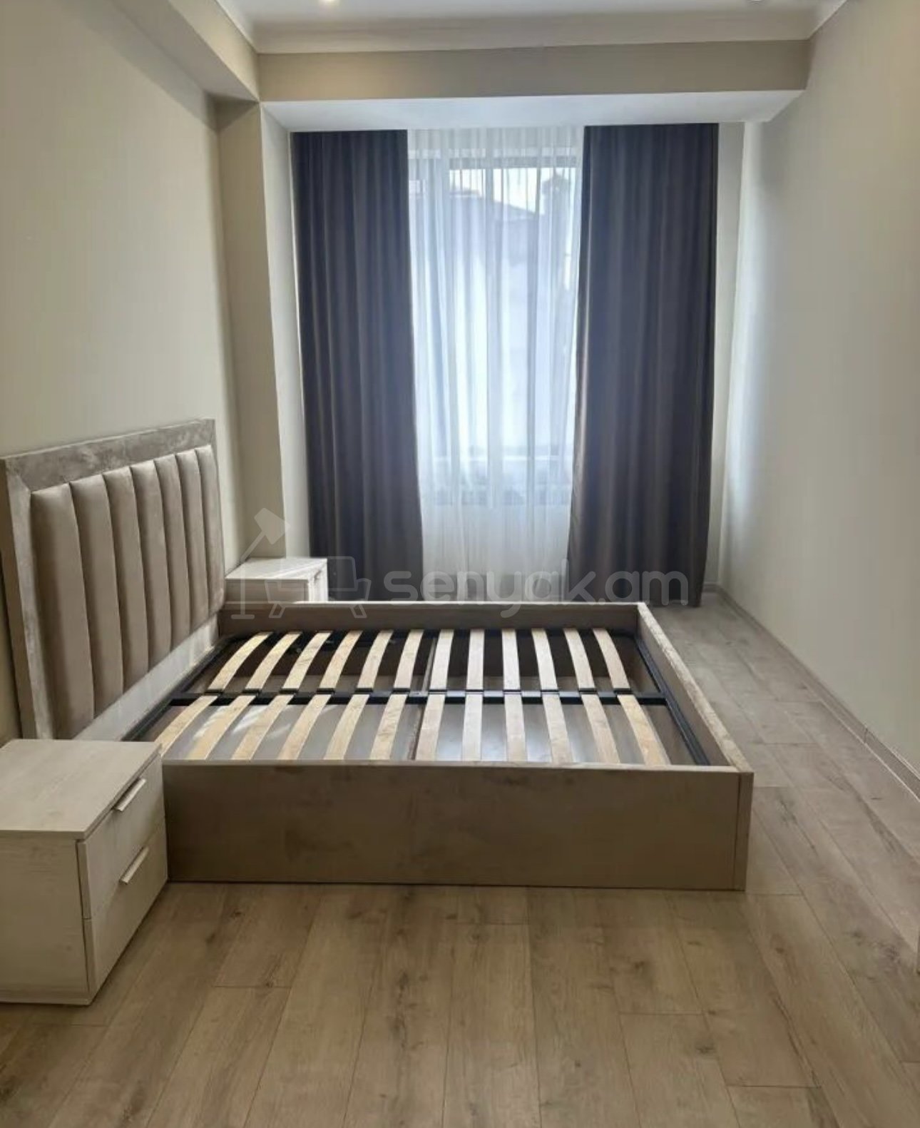 2 Սենյականոց Բնակարան Քարե Շենքում, 65քմ, 4/12 հարկ, Կապիտալ Վերանորոգված, Կահավորված