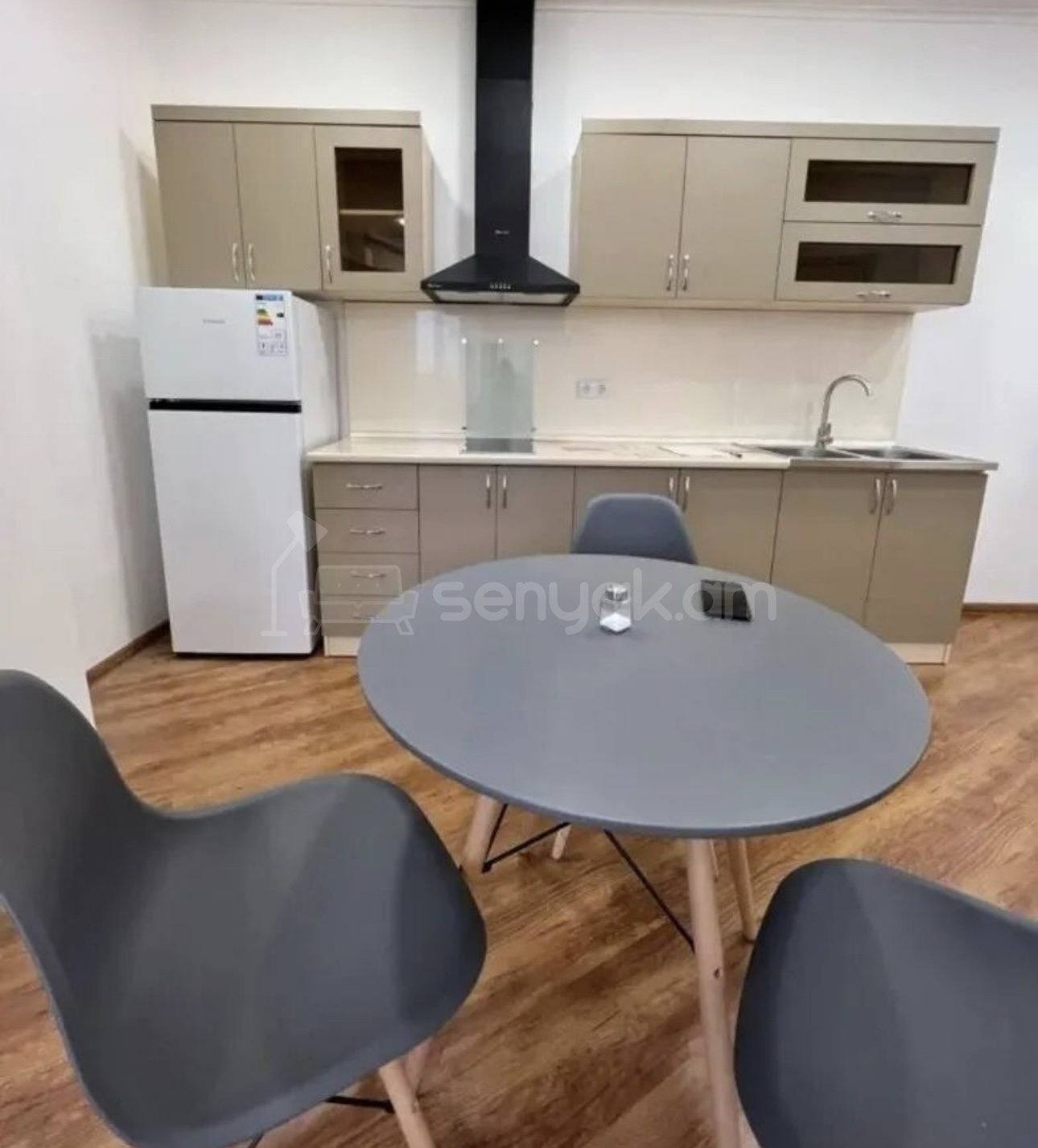 2 Սենյականոց Բնակարան, 56քմ, 9/16 հարկ, Դիզայներական Վերանորոգված, Կահավորված