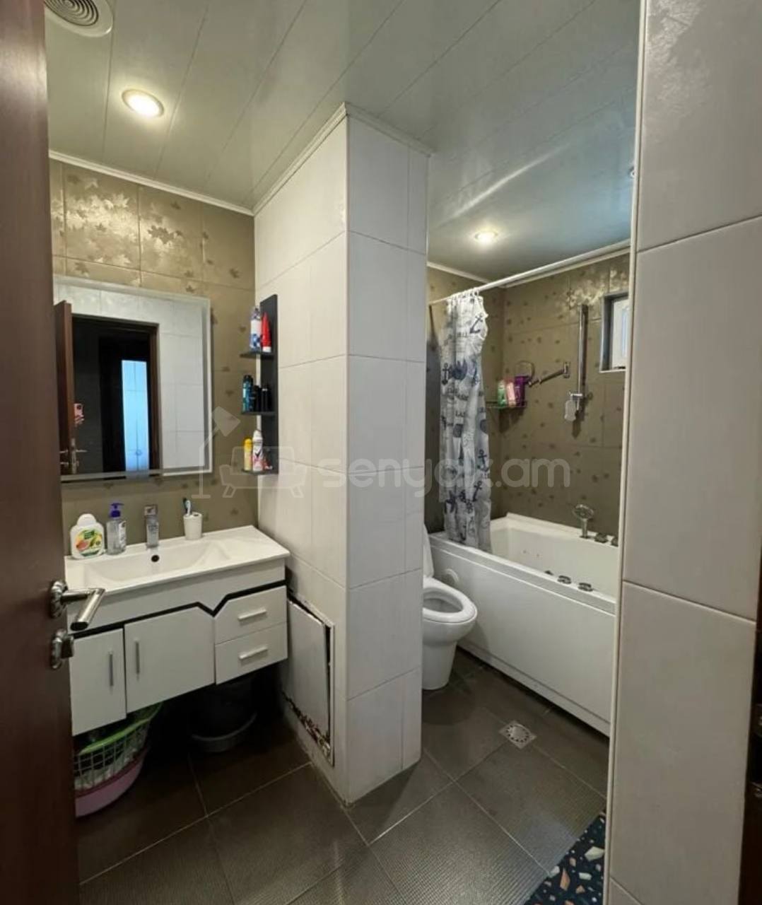 4 Սենյականոց Բնակարան, 99քմ, 4/9 հարկ, Կապիտալ Վերանորոգված