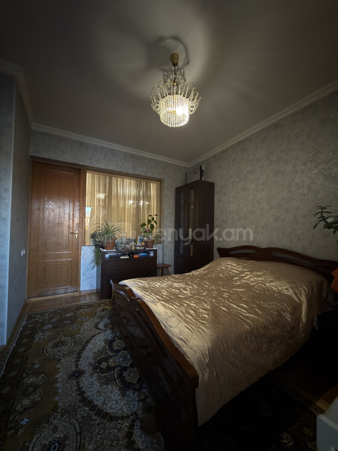 3 Սենյականոց Բնակարան Քարե Շենքում, 100քմ, 4/6 հարկ, Նորմալ Վիճակում