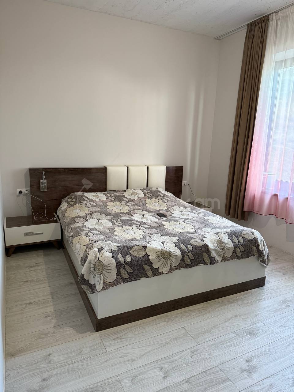 5 Սենյականոց Շքեղ Առանձնատուն, 260քմ, Ավտոտնակով