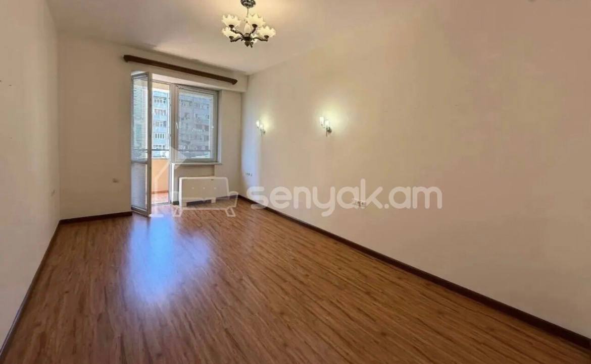 4 Սենյականոց Բնակարան, 215քմ, 5/12 հարկ, Կապիտալ Վերանորոգված