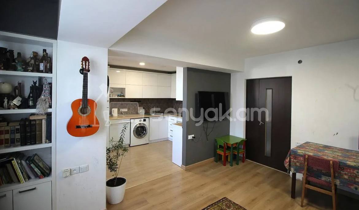 4 Սենյականոց Բնակարան, 103քմ, 6/14 հարկ, Նորմալ Վիճակում