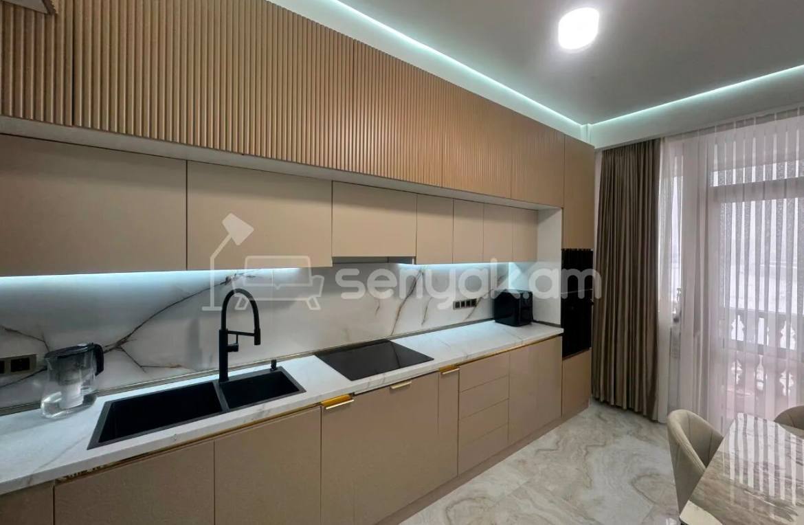 4 Սենյականոց Բնակարան, 124քմ, 8/9 հարկ, Կապիտալ Վերանորոգված